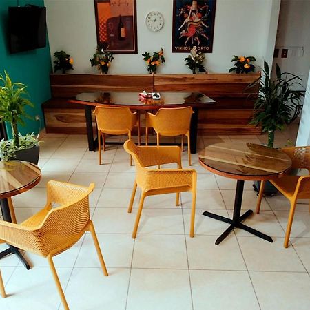 Trebol Amarillo Bed & Breakfast Эскасу Экстерьер фото