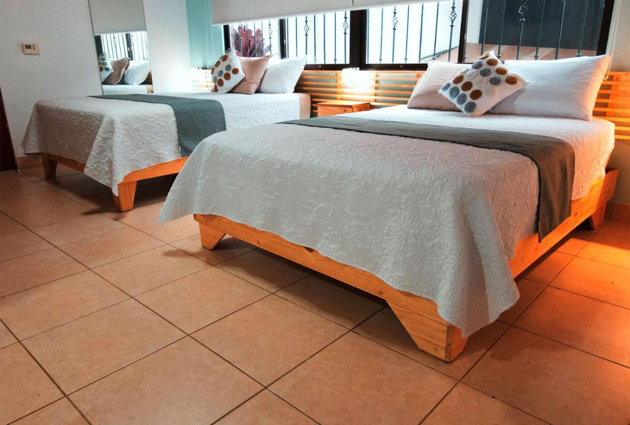 Trebol Amarillo Bed & Breakfast Эскасу Экстерьер фото