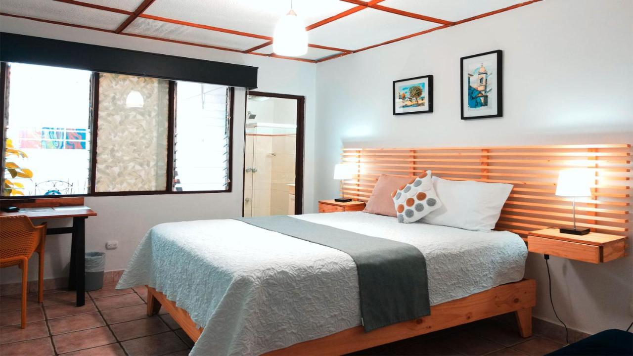 Trebol Amarillo Bed & Breakfast Эскасу Экстерьер фото