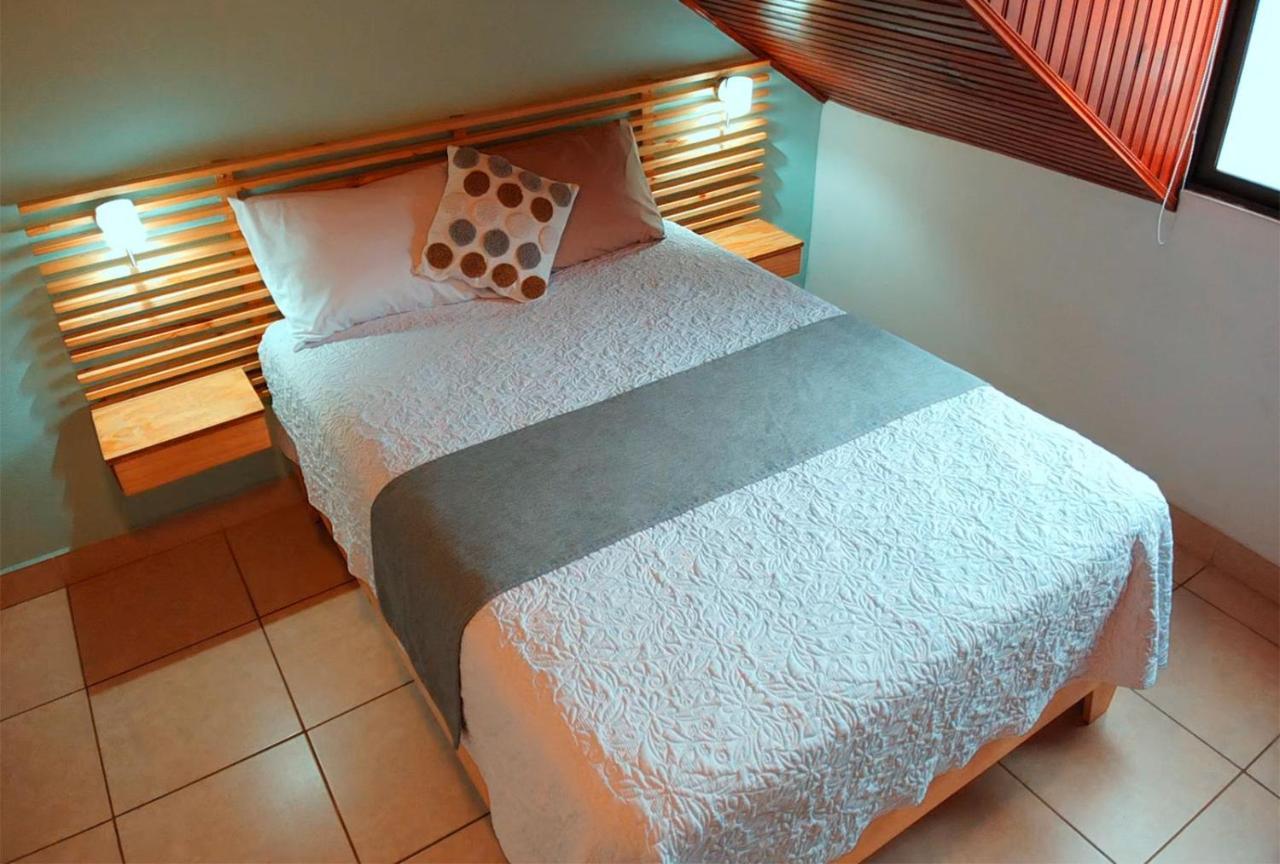Trebol Amarillo Bed & Breakfast Эскасу Экстерьер фото