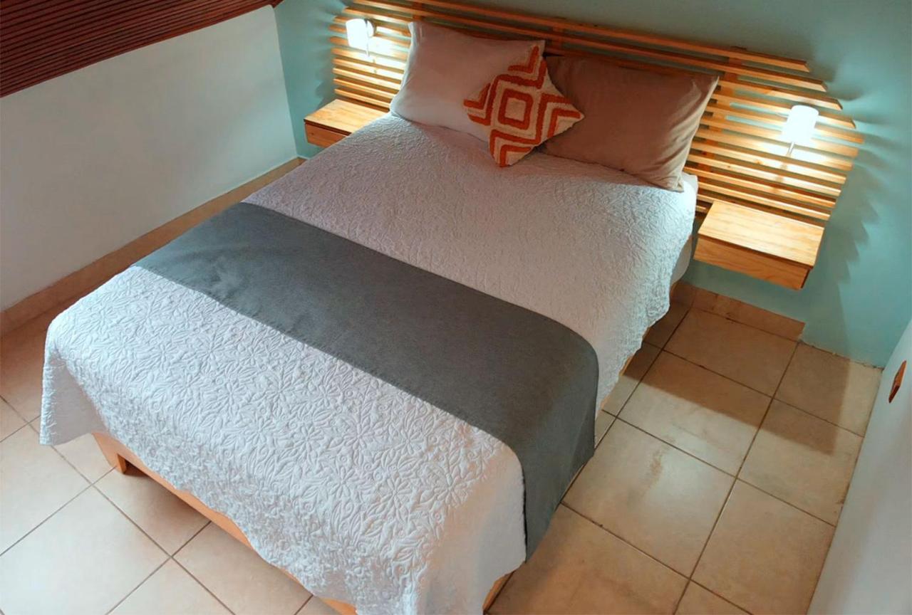 Trebol Amarillo Bed & Breakfast Эскасу Экстерьер фото